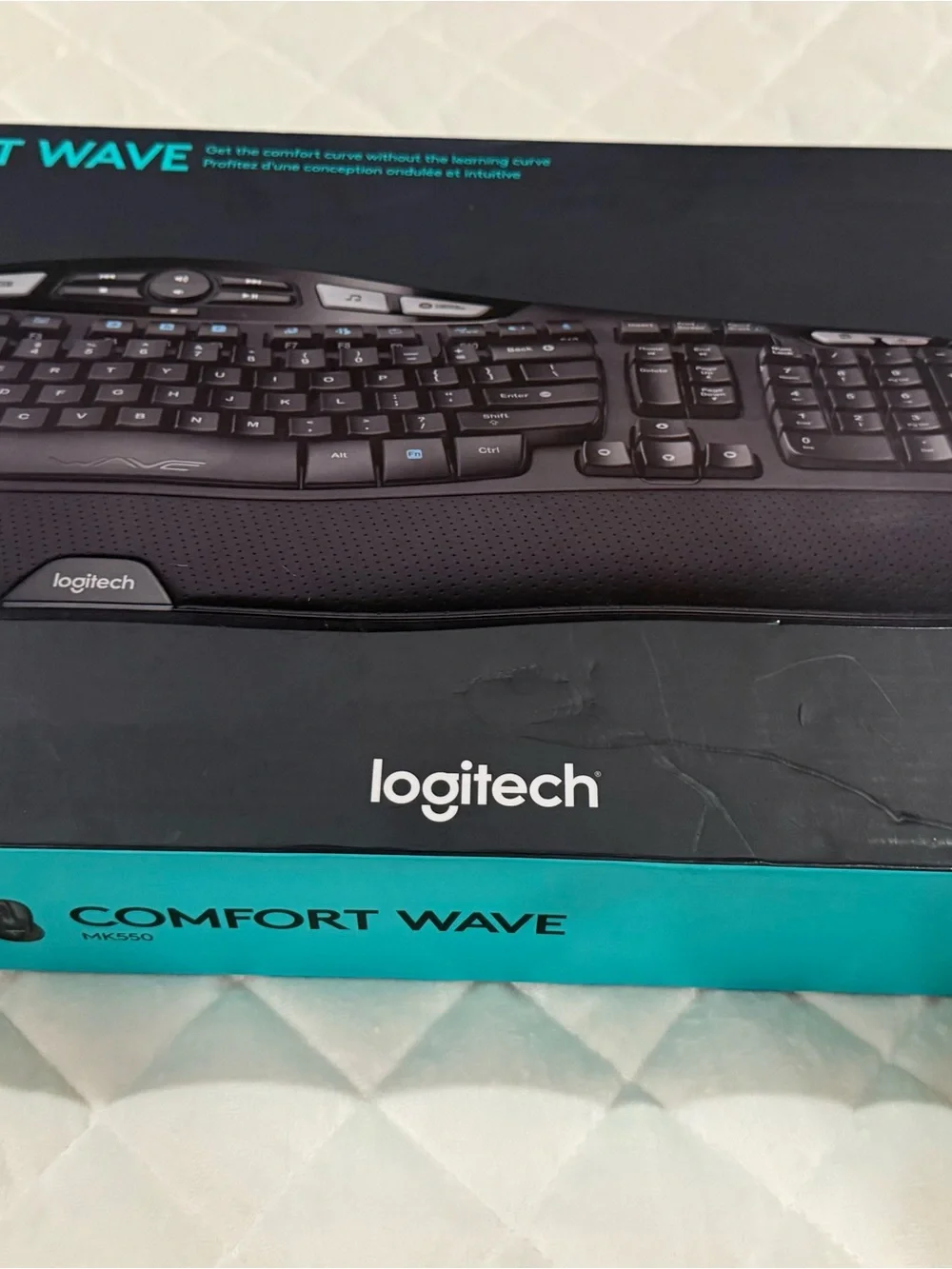 Logitech Comfort Wave Keyboard in Black with Box